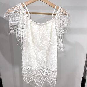 ✨BOGO FREE ✨ White Top